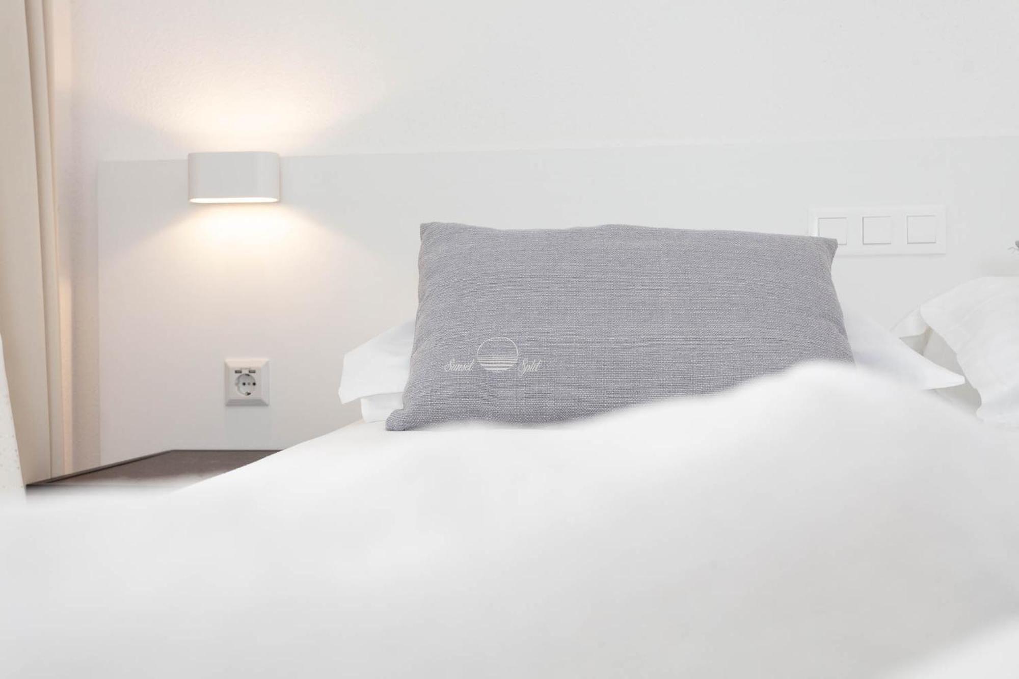 Sunset Split Bed & Breakfast Podstrana