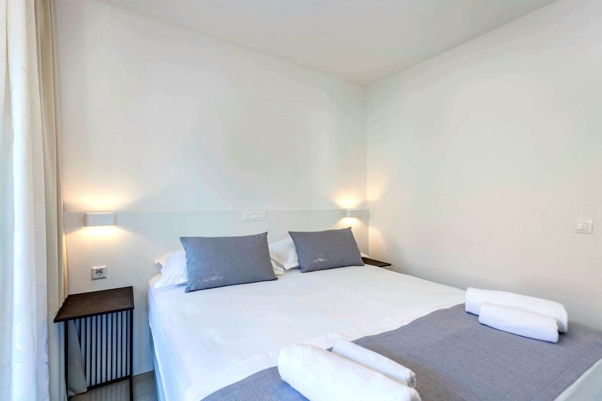Sunset Split Bed & Breakfast Podstrana