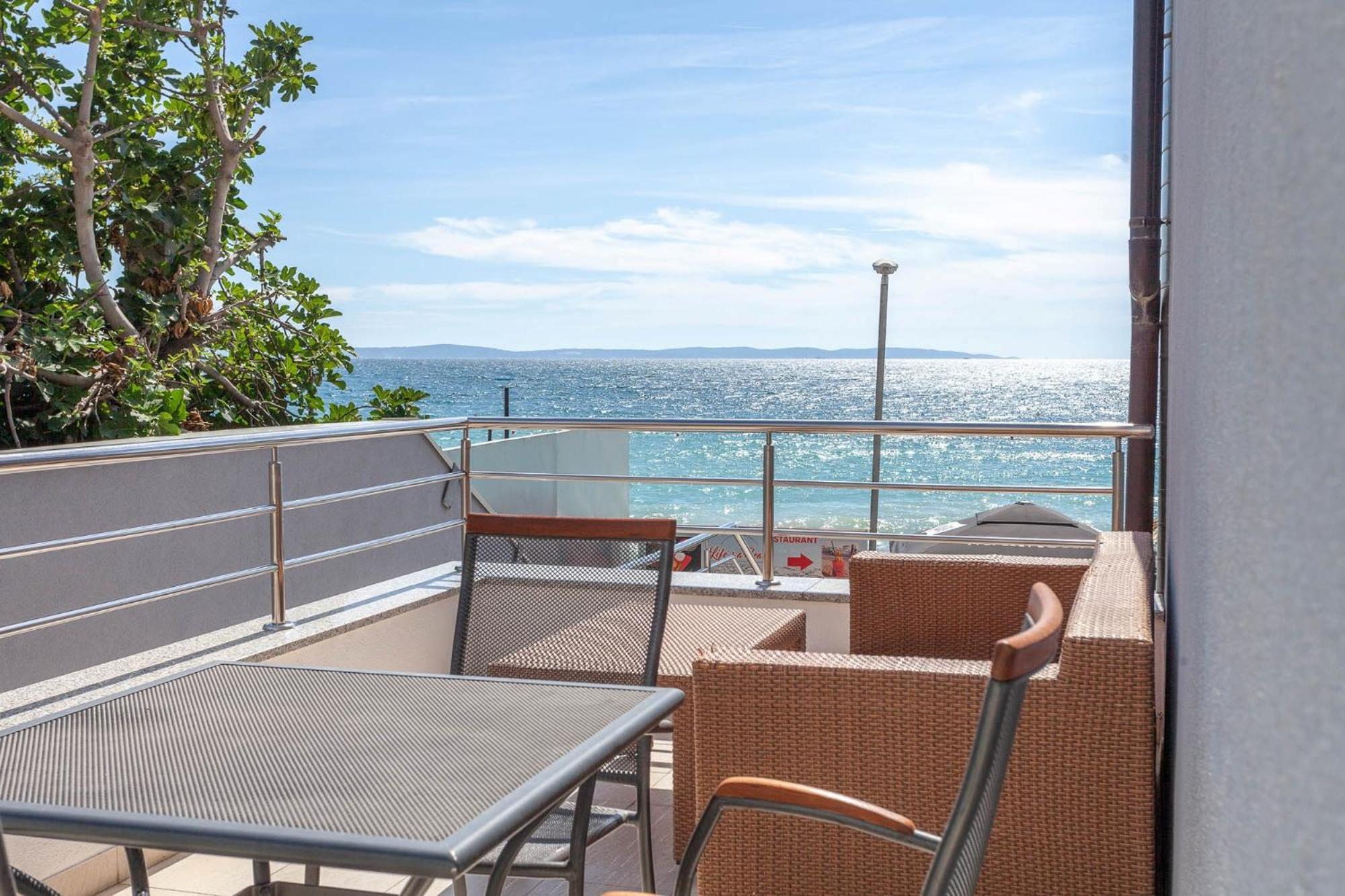 Sunset Split Bed & Breakfast 3*