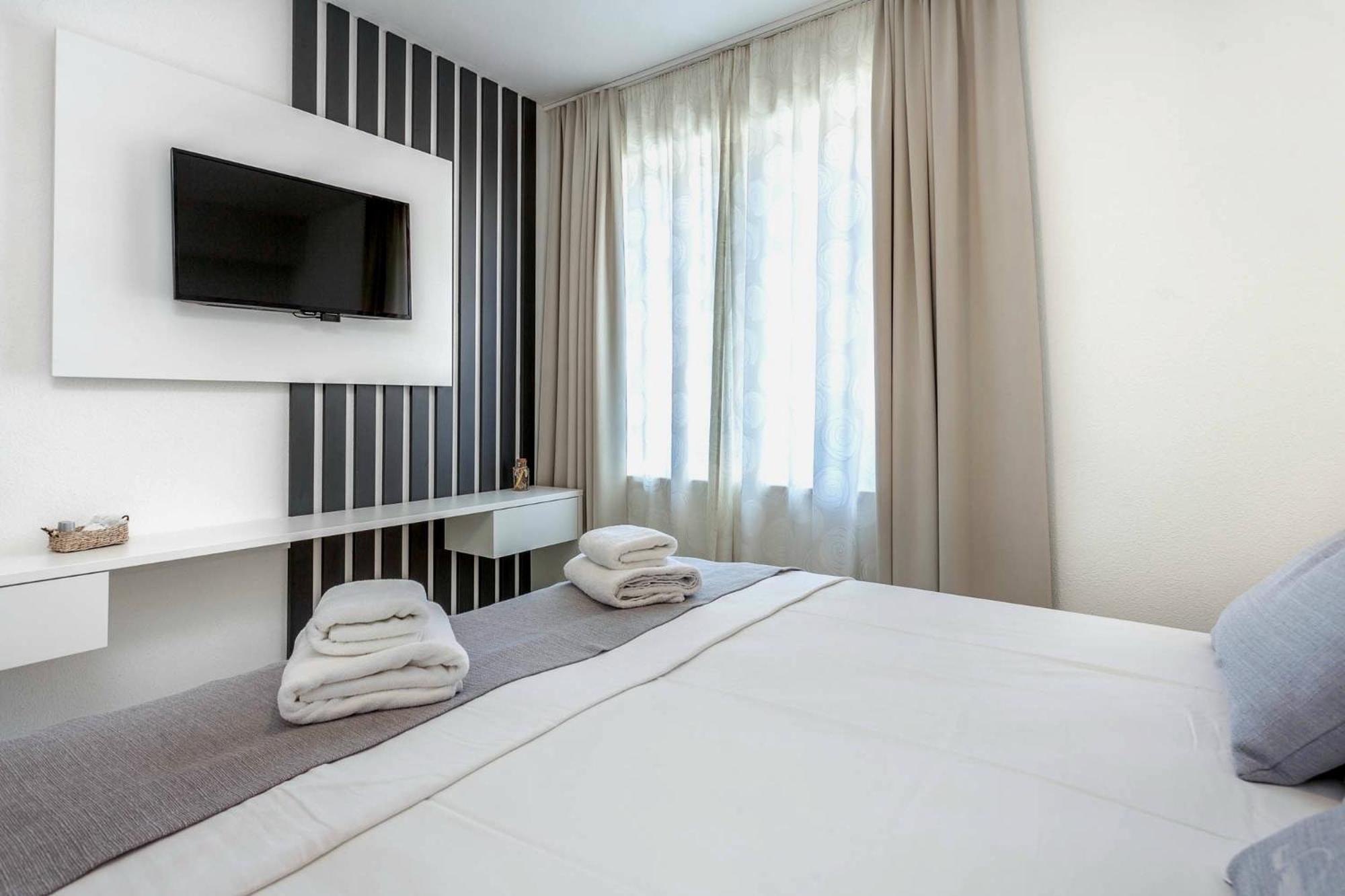 Sunset Split Bed & Breakfast Podstrana