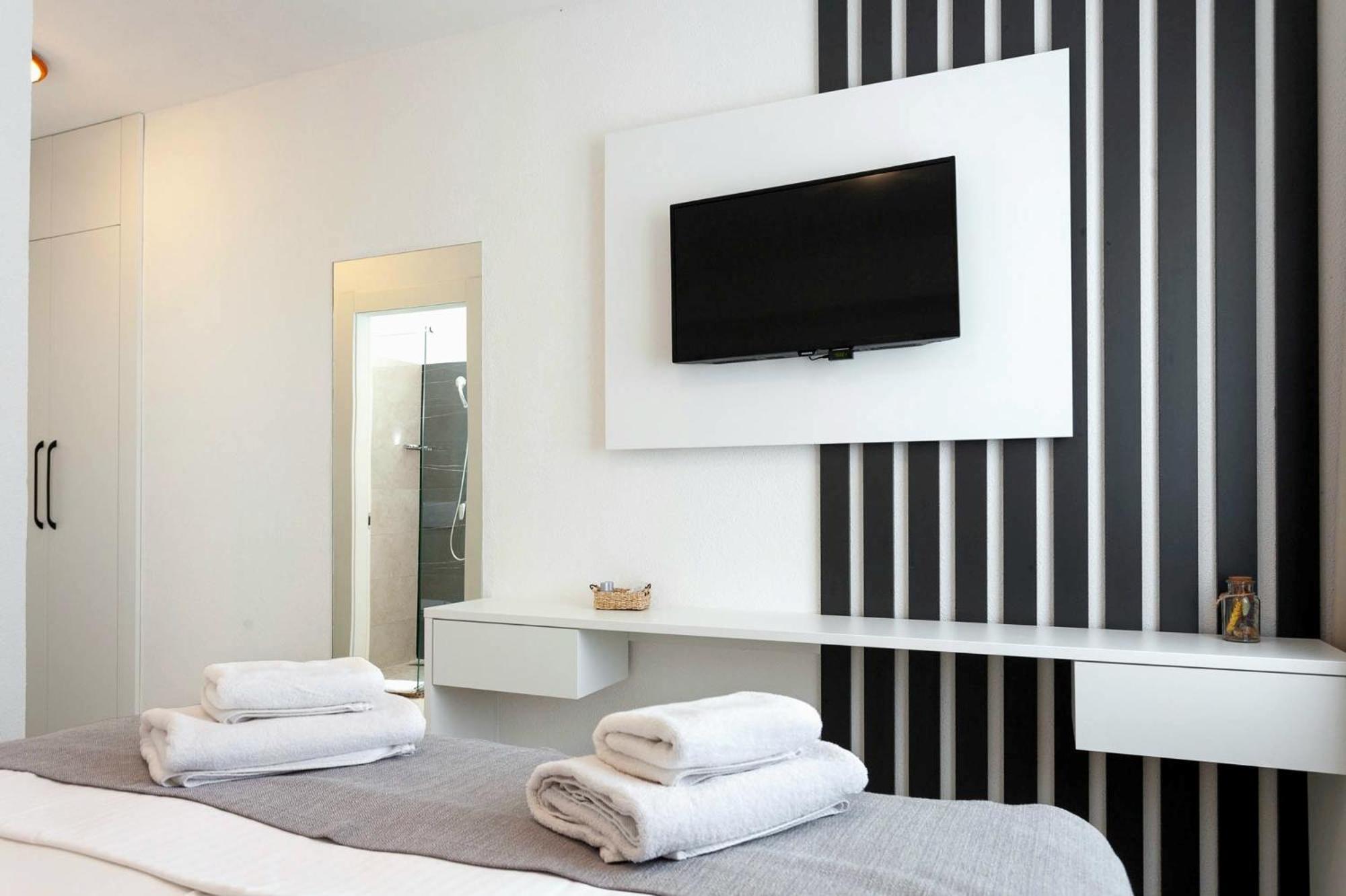 Sunset Split Bed & Breakfast Podstrana