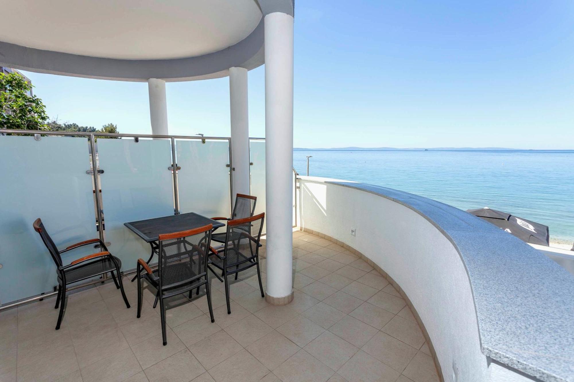 Sunset Split Bed & Breakfast Podstrana